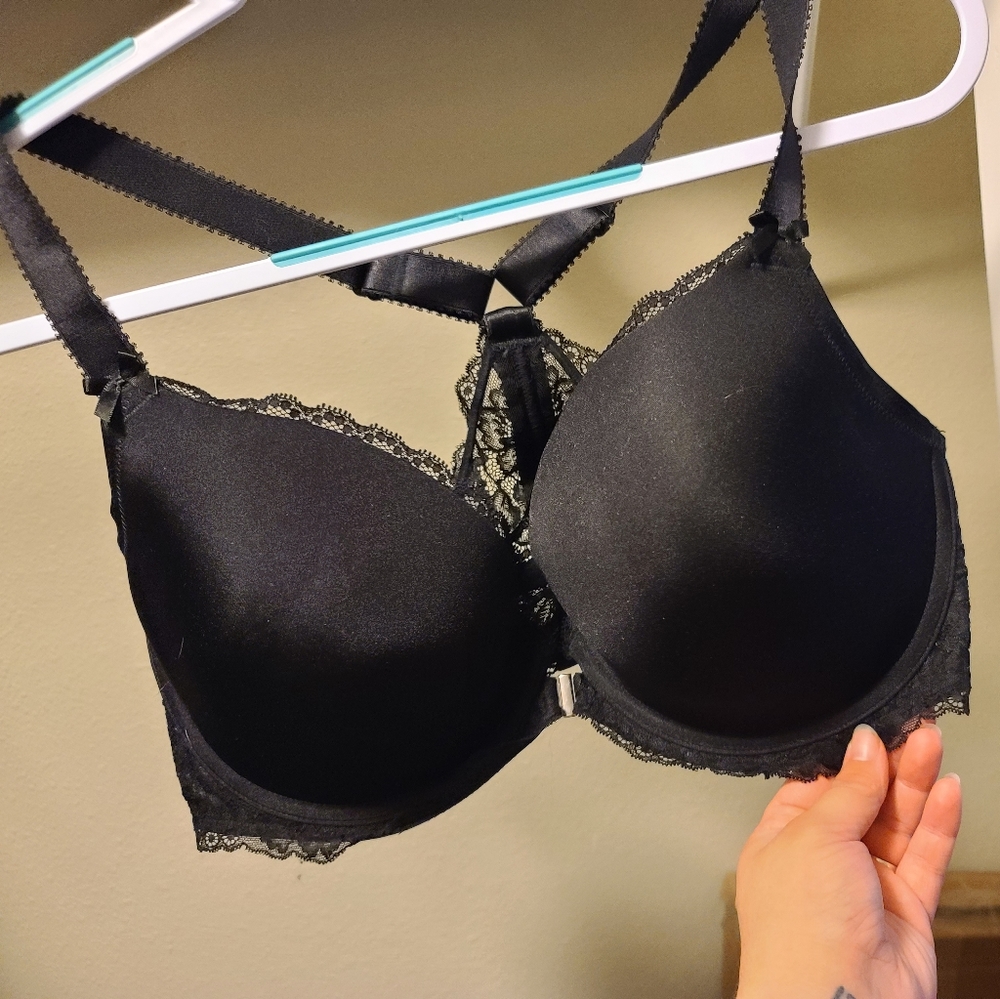 Razorback bra with front clip